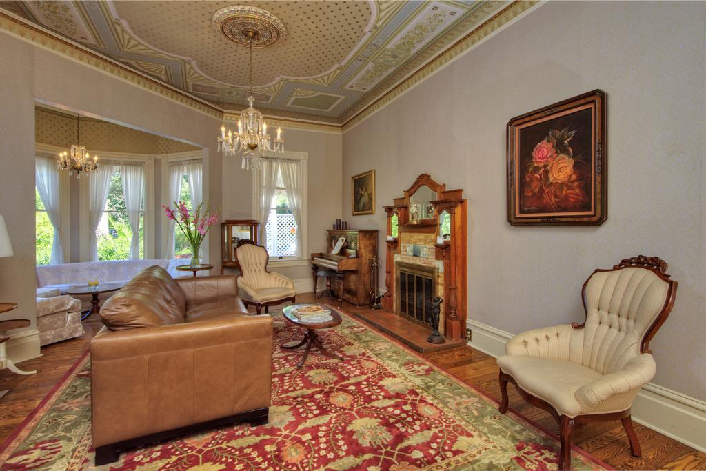 The Pink Mansion Bed and Breakfast Calistoga Εξωτερικό φωτογραφία